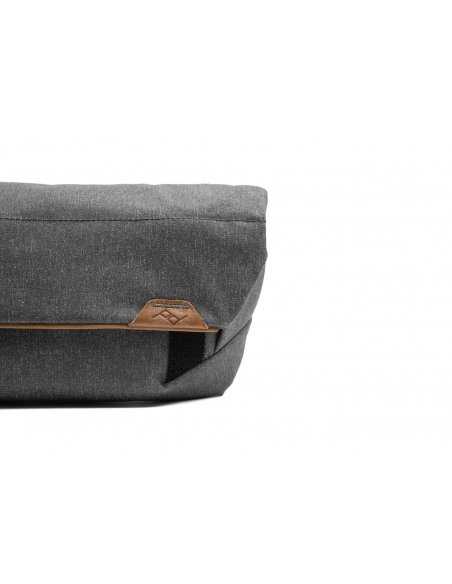 Peak Design Field Pouch Charcoal v2 - Grafitowy, z paskiem